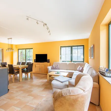 Rennsteig Trail Family Escape, Cleaning Included * Eisfeld